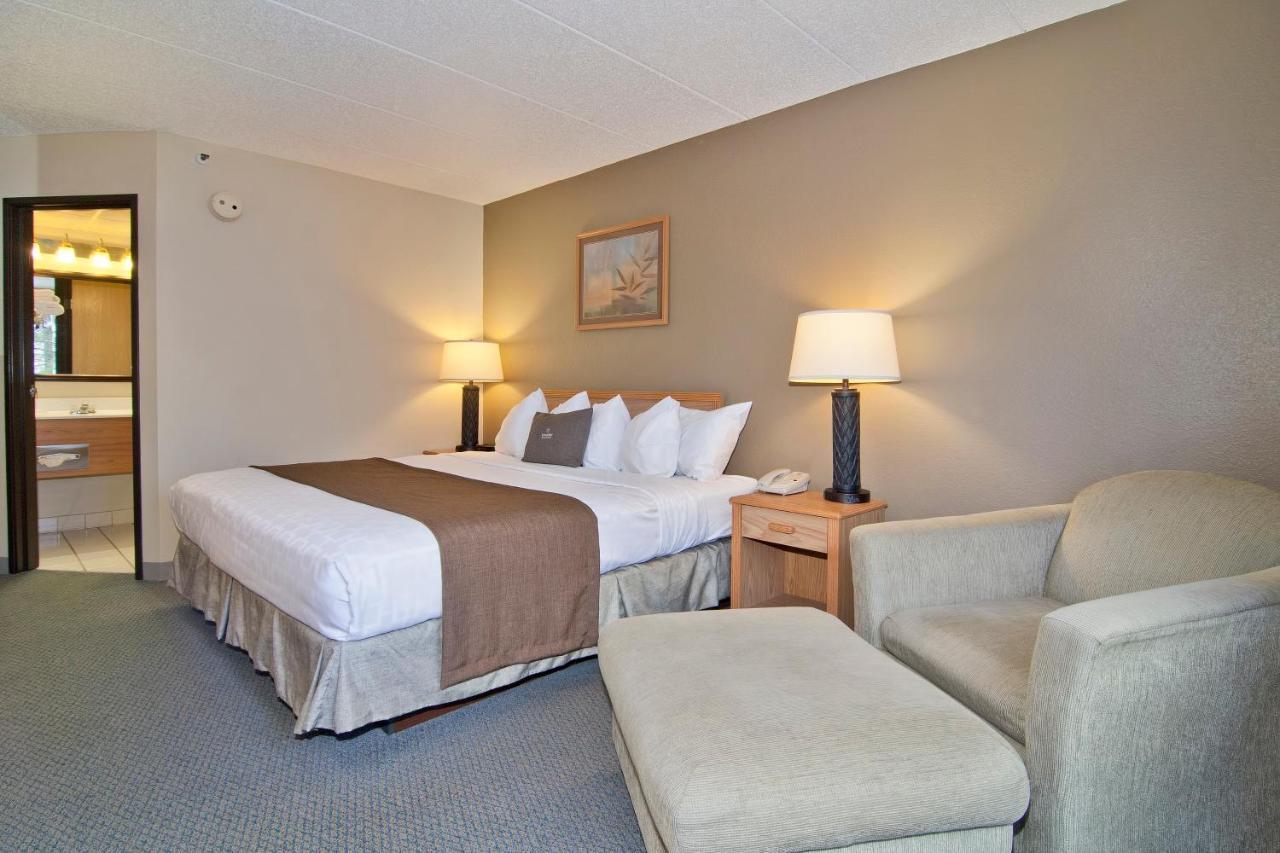 Hotel Boarders & By Cobblestone - Faribault
